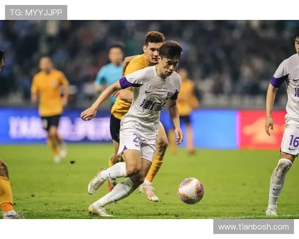 巴顿恢复参加有球训练接近复出状态阿代米力量房专注康复调整